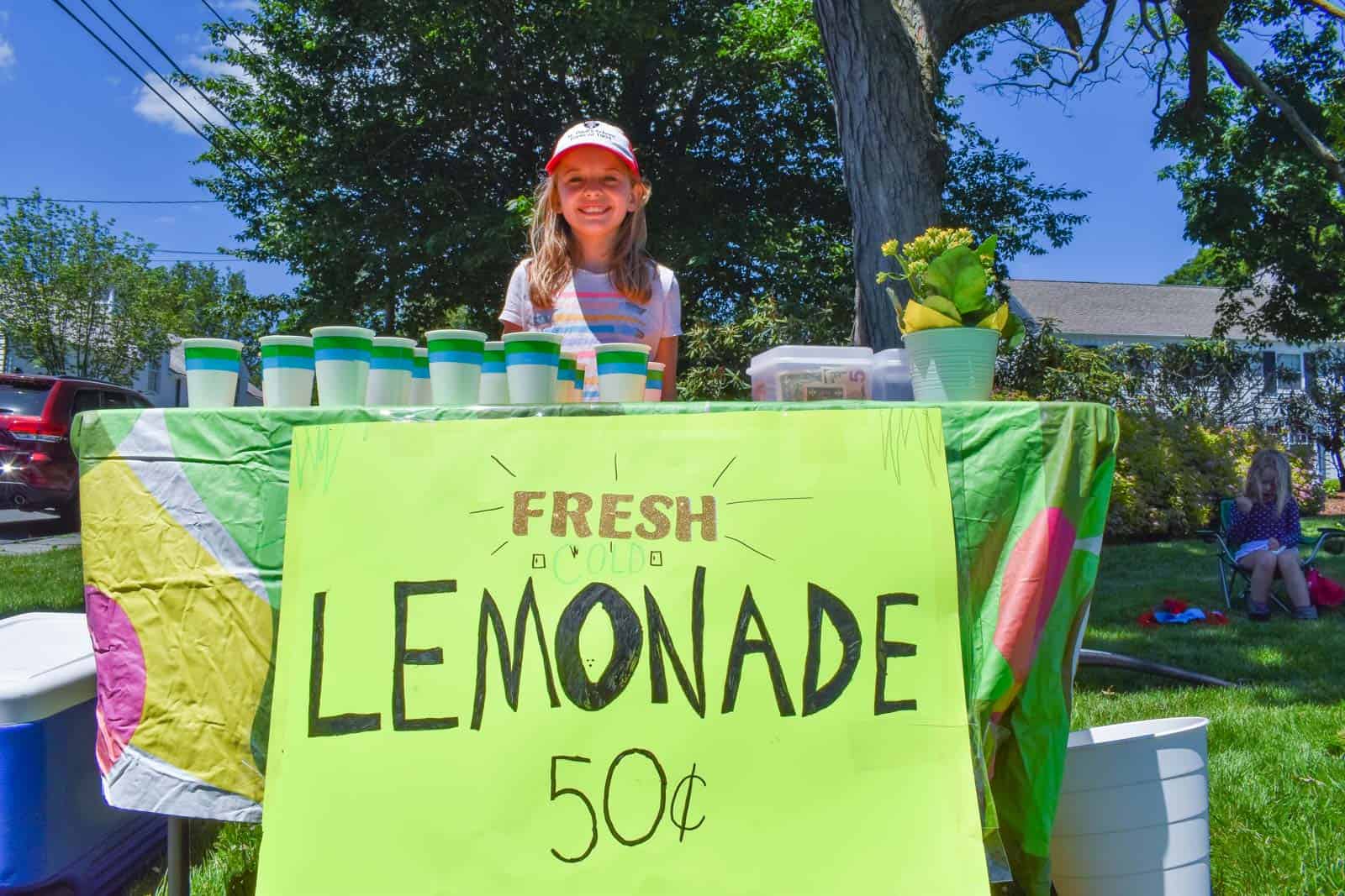 How to Have the Best Lemonade Sale Ever - At Charlotte's House