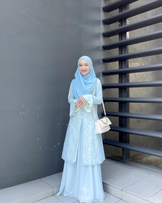 outfit lebaran 2024 tunik sky blue