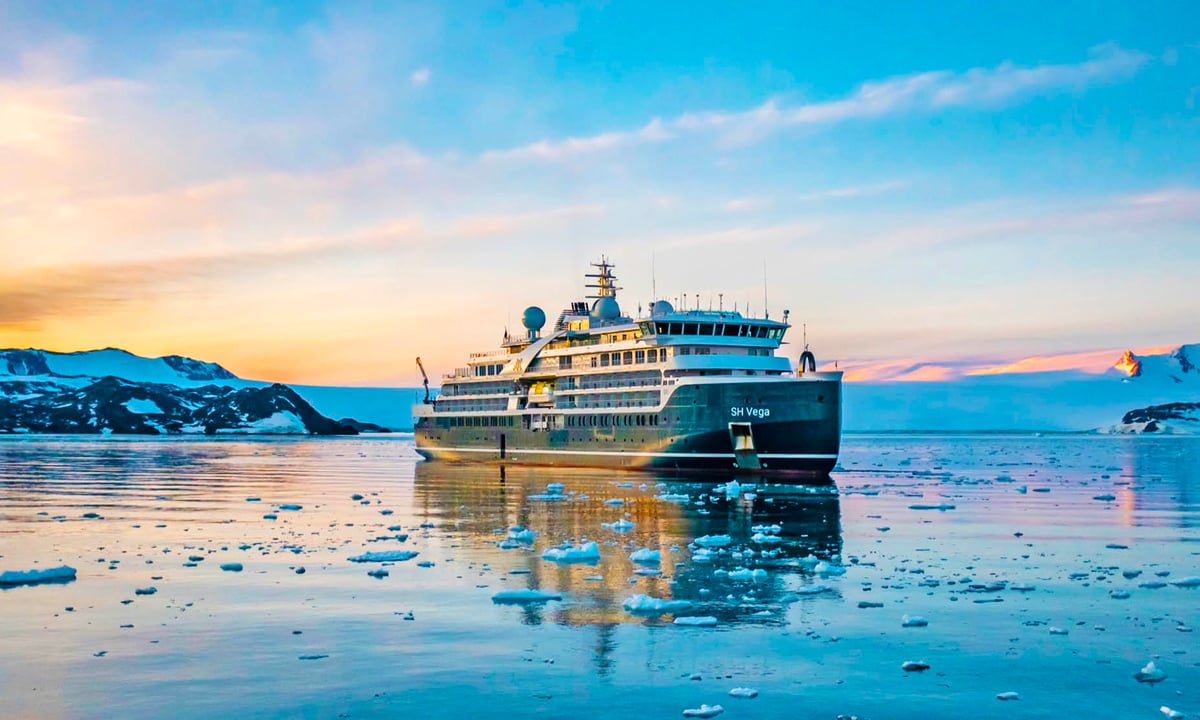 Luxe Cruise Opulent Vehicles