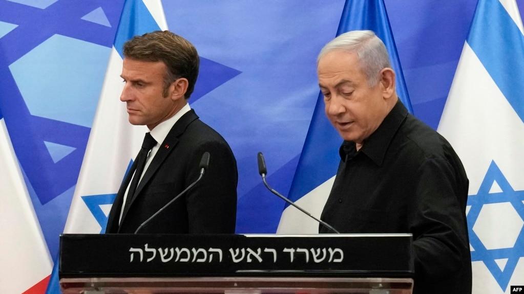 Thủ tướng Israel Benjamin Netanyahu (phải) và Tổng thống Pháp Emmanuel Macron tổ chức họp báo chung tại Jerusalem, ngày 24/10/2023.