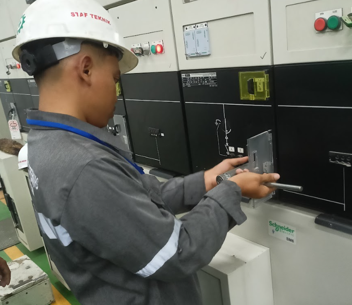 Mahasiswa Magang Unesa S Teknik Elektro Terlibat Aktif Dalam