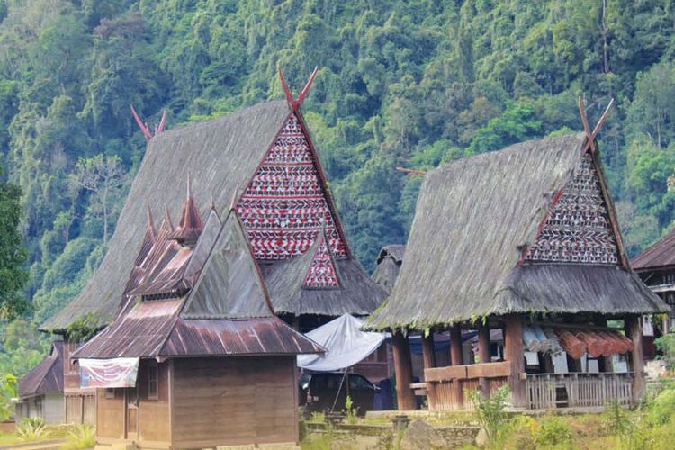 rumah adat suku Batak