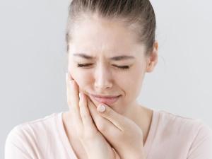 Sau khi bọc răng sứ có đau không là thắc mắc của rất nhiều người
