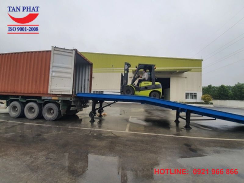 Cầu nâng lên container thiết kế theo yêu cầu