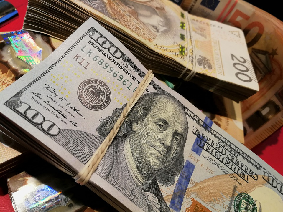 Benefits of Using Instant Cash Advances