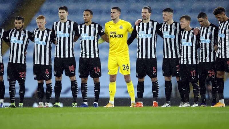 Màu áo đặc trưng của đội tuyển Newcastle
