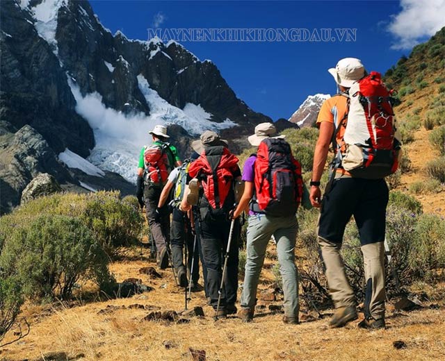 Đi leo núi nên chuẩn bị những gì cho chuyến đi thuận lợi?