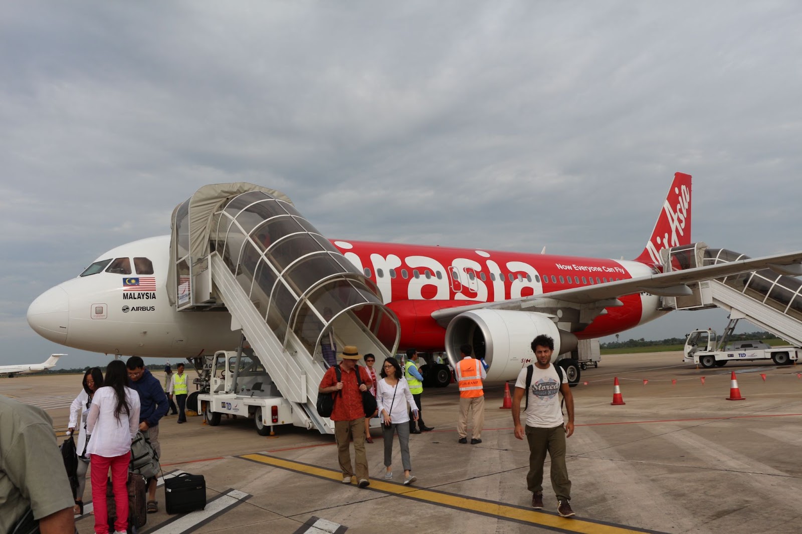 3 days in Siem Reap. We arrived on our Air Asia flight from Kuala Lumpur on a cloudy day at Siem Reap.