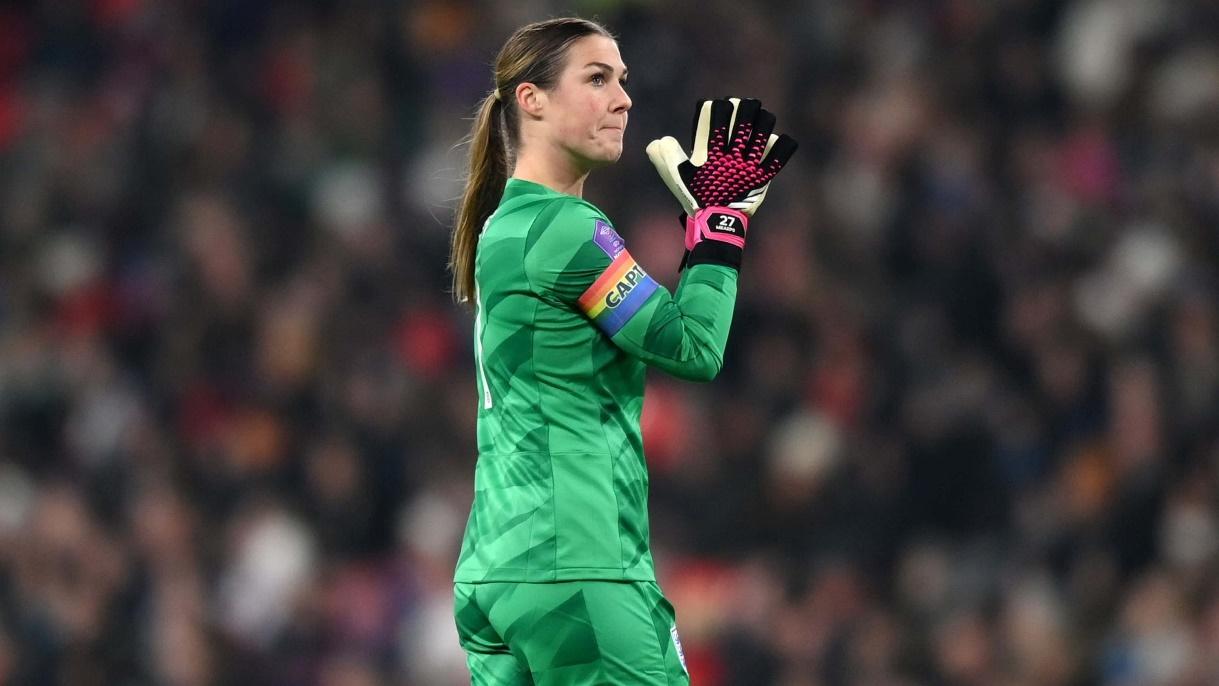 We did it gang!' - Mary Earps' England goalkeeper jerseys to finally go  back on sale in time for Christmas | Goal.com