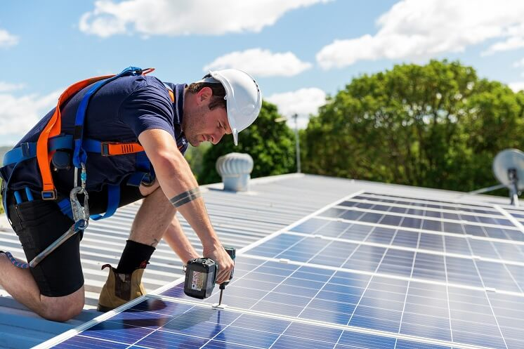 Choosing the Best Solar Battery Installers in Oxford: What to Look For