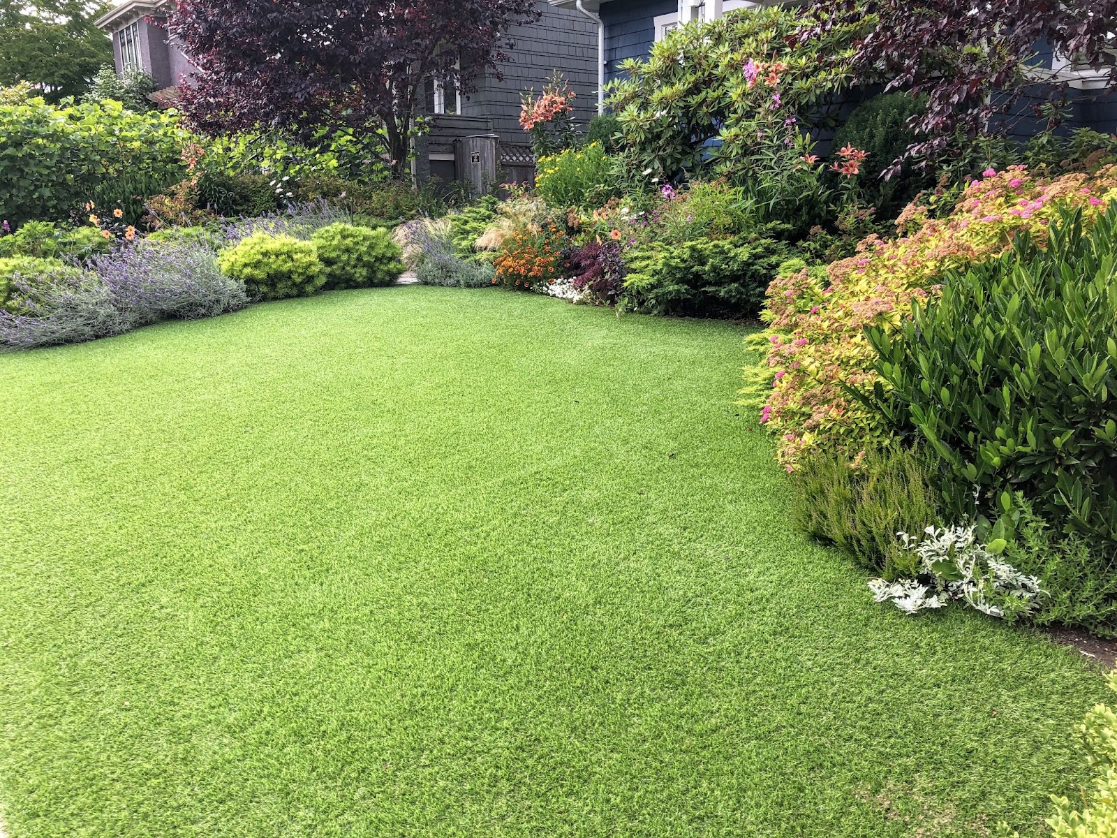 How long does artificial turf last in yards
