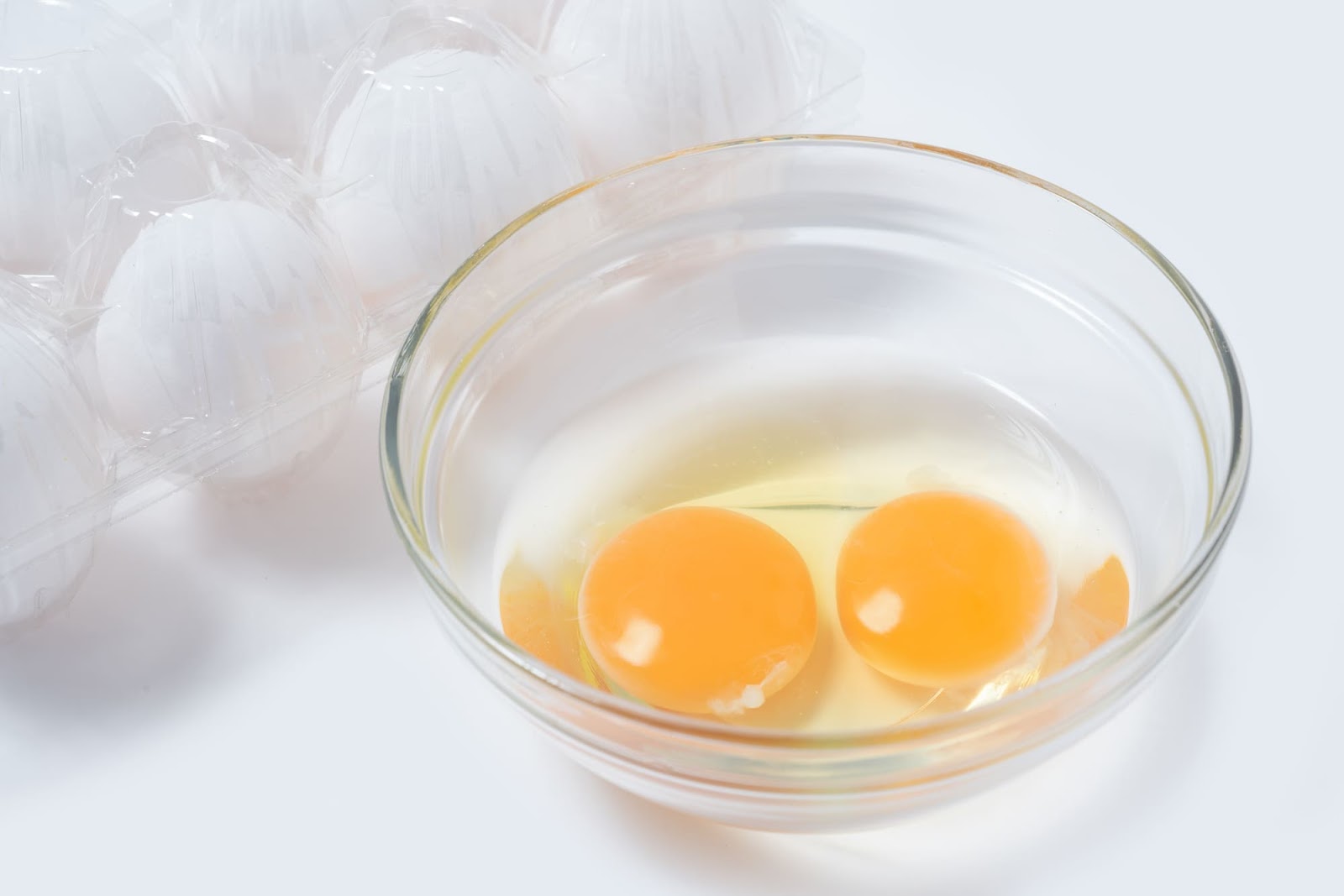 卵のカラザに含まれている栄養素を解説