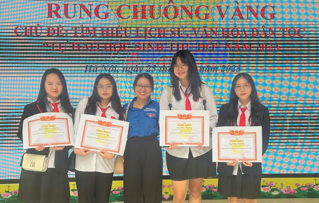 Học sinh trường THPT Chuyên KHXH&NV đạt danh hiệu “Học sinh 3 tốt” cấp Thành đoàn Hà Nội năm học 2022-2023
