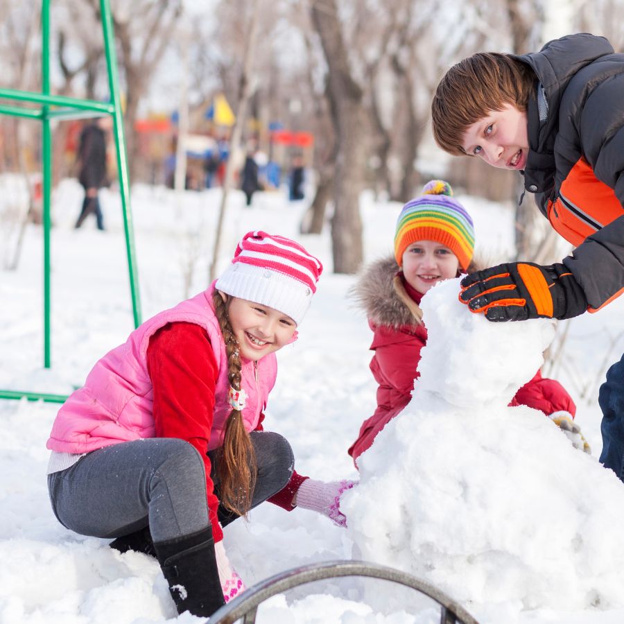 kids in snow