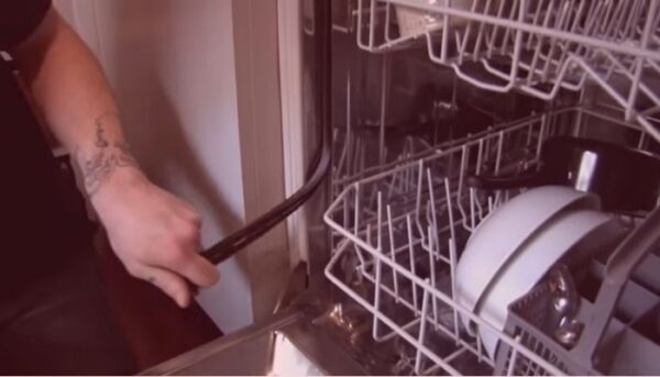 damaged door gasket of the dishwasher