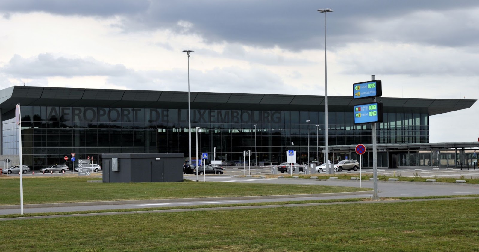 Tìm hiểu Sân bay Quốc tế Luxembourg-Findel (Luxembourg Airport)