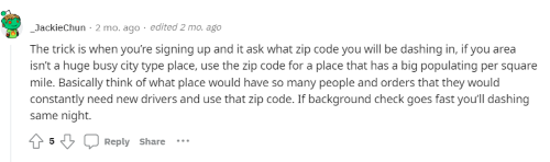 A Reddit post where someone suggests using the zip code of a large city when applying to DoorDash to avoid the waitlist. 