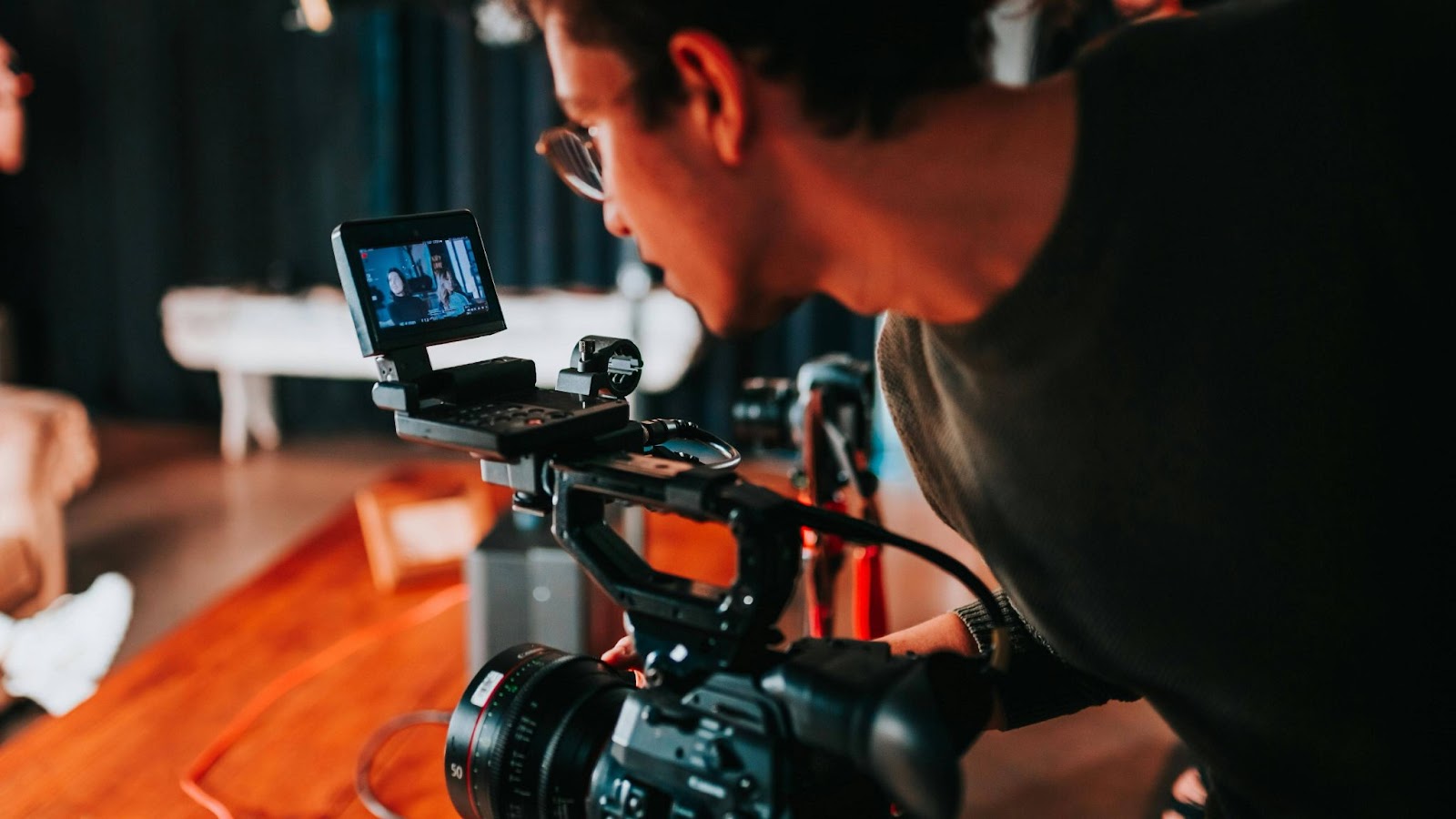 how to become a freelance videographer