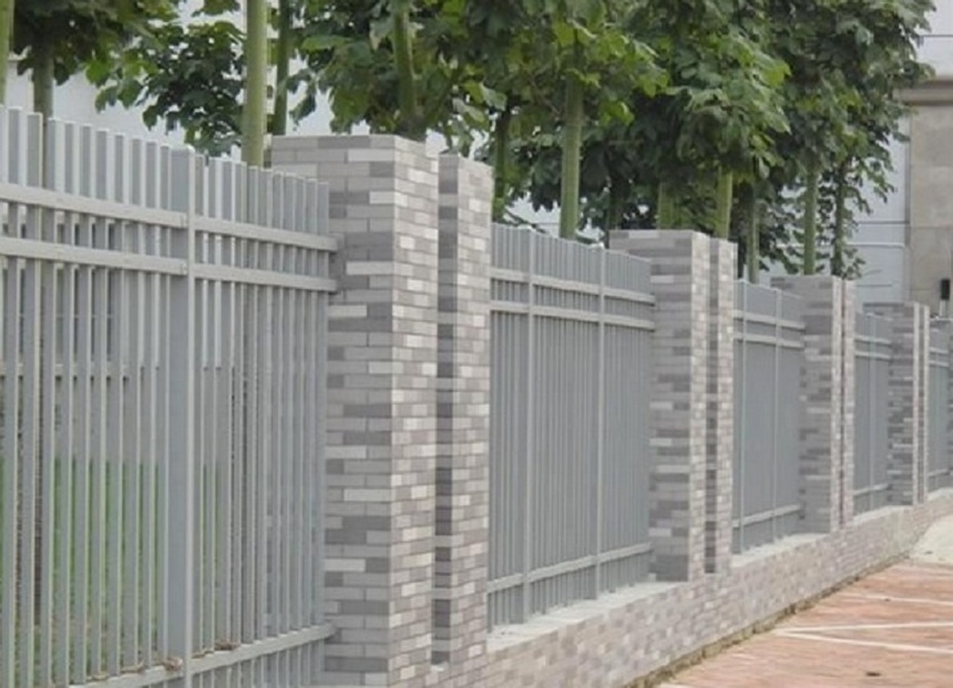 Hệ thống hàng rào, cổng được làm từ ống thép mạ kẽm