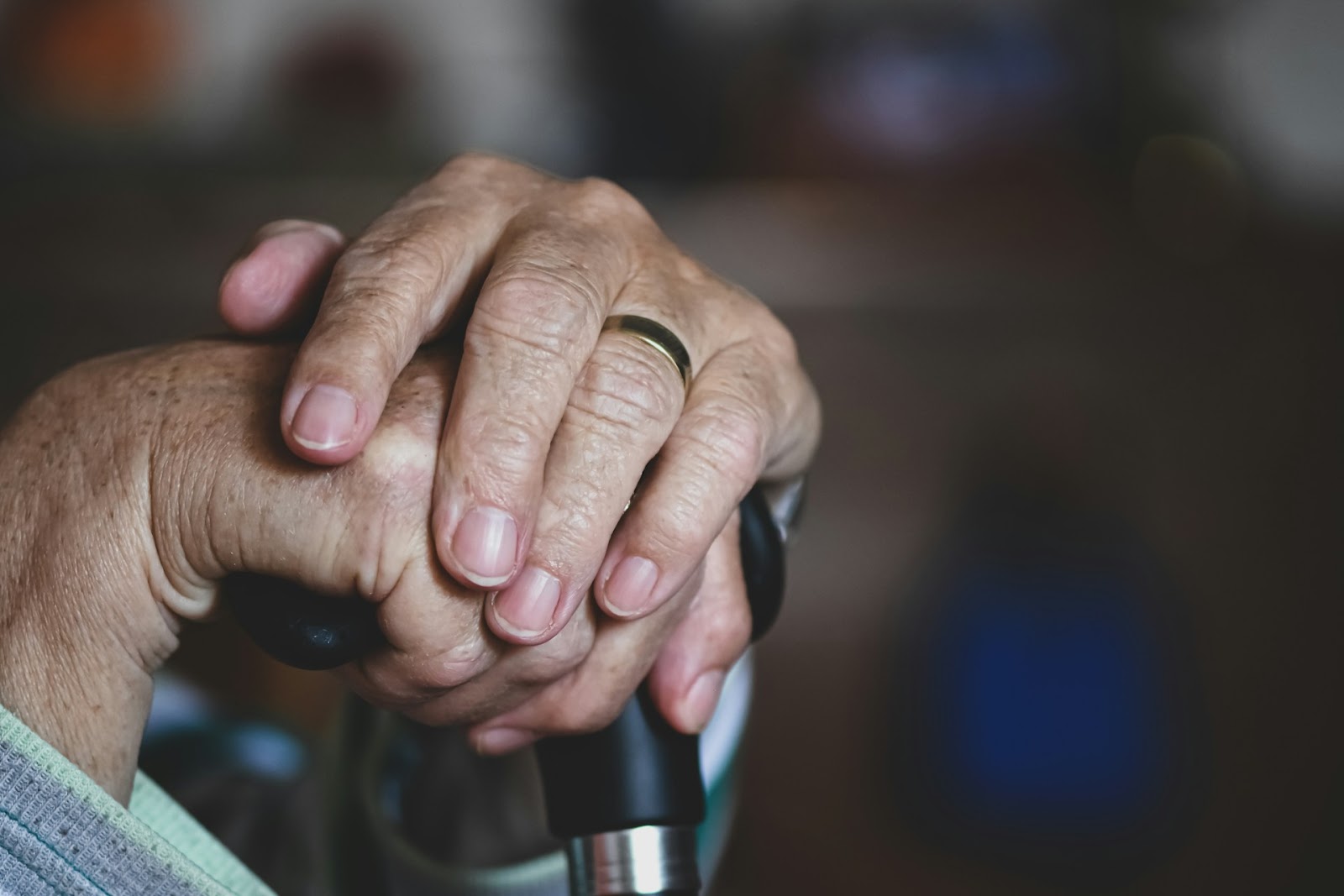 Home Care vs Assisted Living: Weighing the Pros and Cons