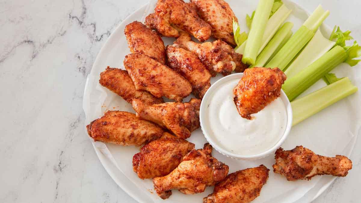 Golden and crispy chicken wings,