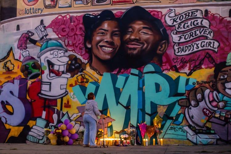 Stunning Mural of Kobe and Gianna Bryant Appears in Los Angeles