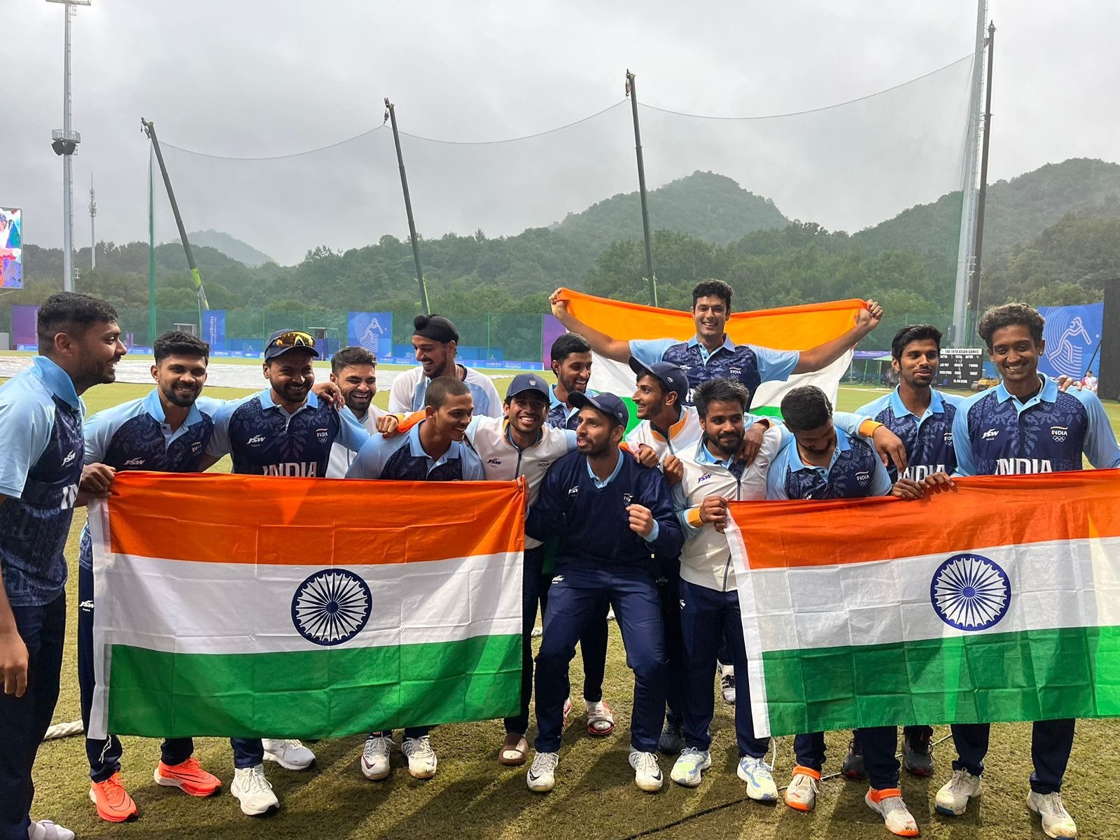 A happy Indian team after the gold win