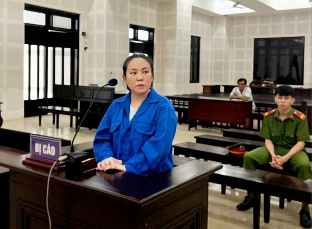 Nữ phiên dịch lĩnh 16 năm tù trong vụ lừa bán chín người sang Campuchia