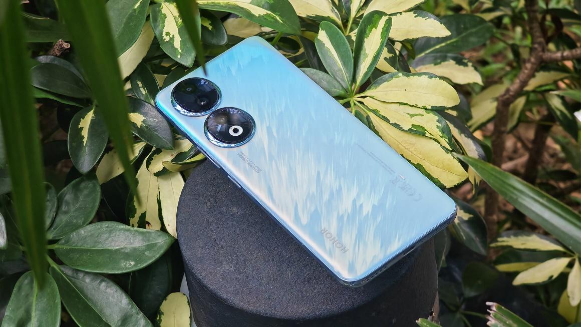 HONOR 90