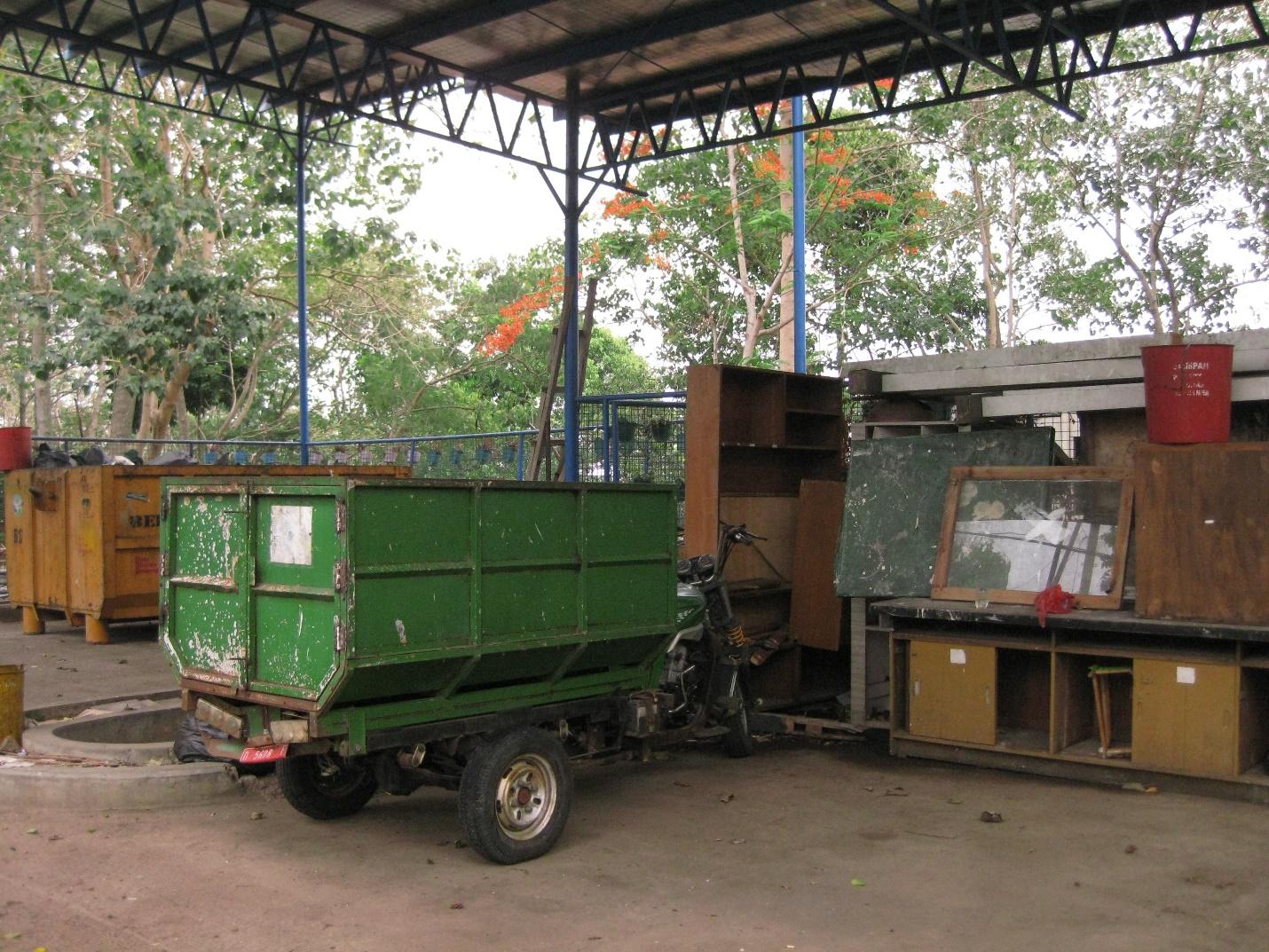 Tempat pengelolaan sampah UPI pada Senin (23/10) di UPI, Bandung. (Foto: Literat/Labibah)