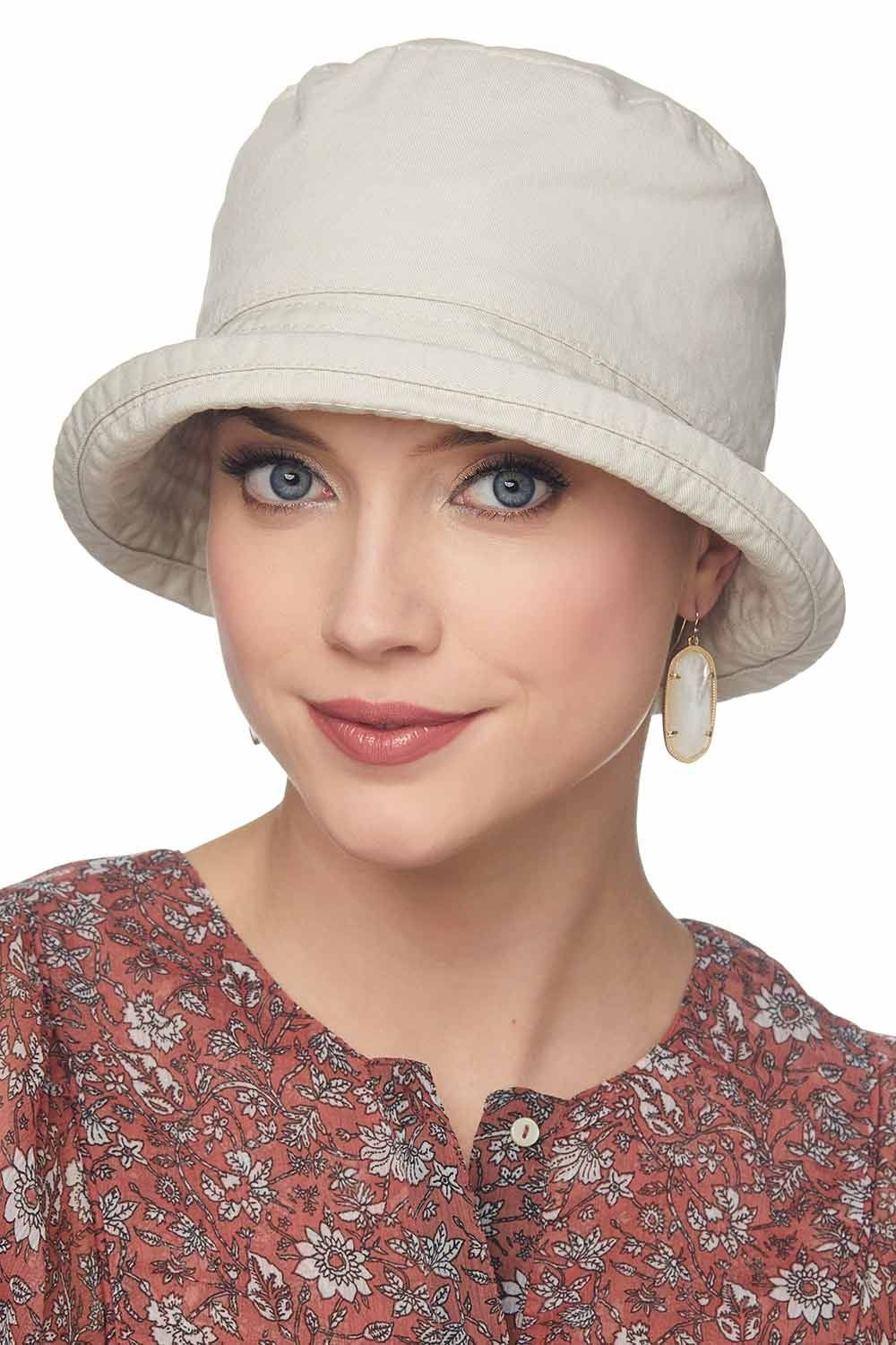 Types of hat: Picture of a lady looking good with her unique hat