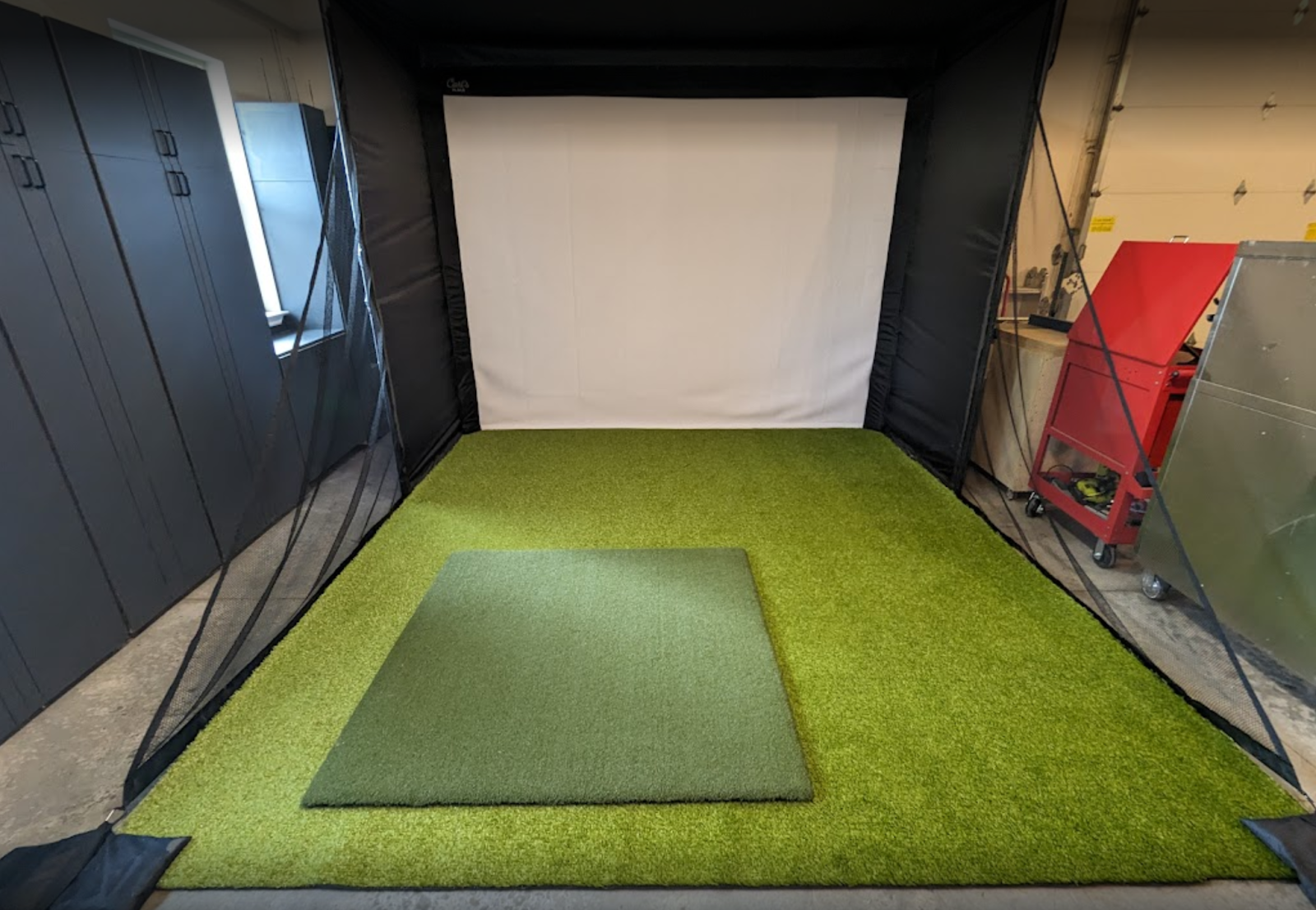 Simple and Inexpensive Golf Simulator Setup