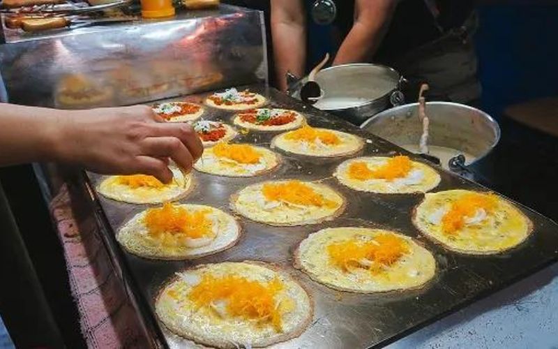 Thái pancake là món mà bạn nhất định phải thử khi đến đây