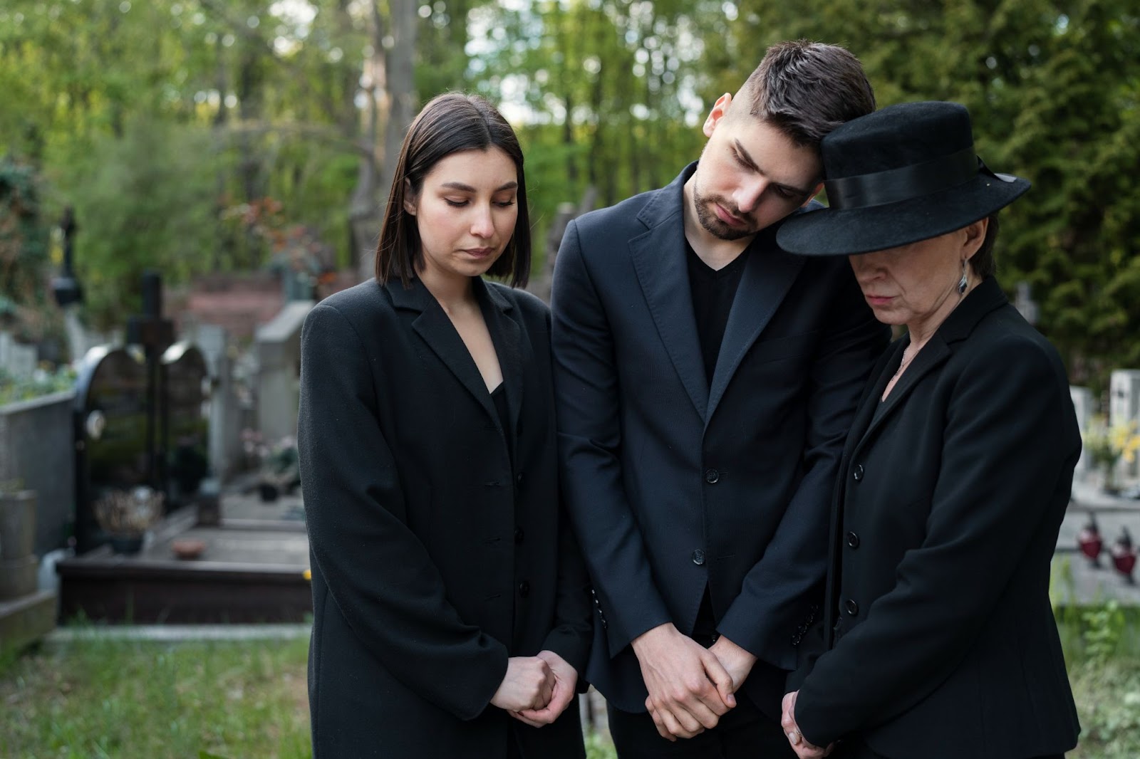 8. Deces în familie