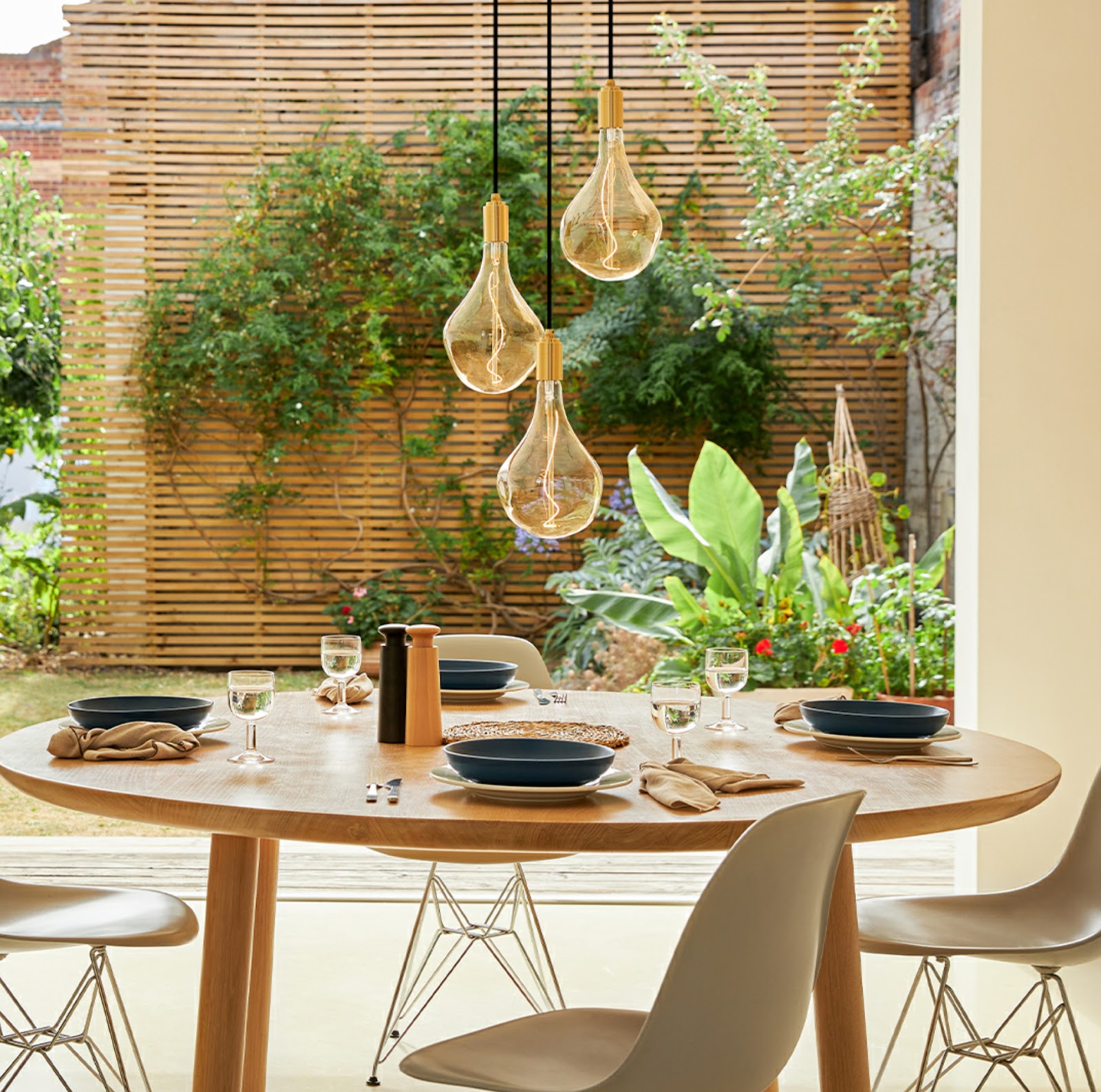 Outdoor Round Dining Table Inspo