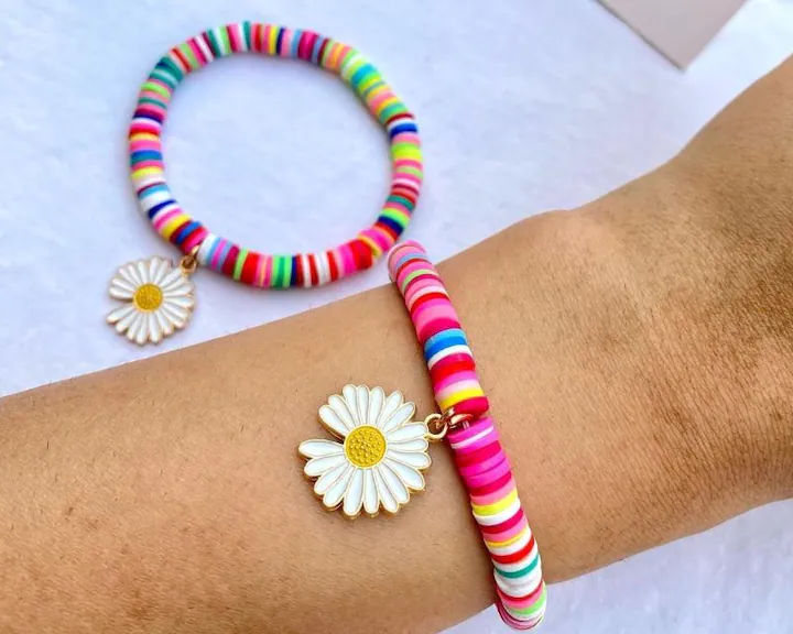 Clay bead bracelet ideas: Picture of the rainbow bead
