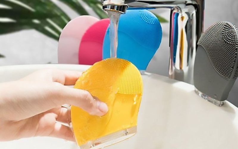Cách vệ sinh máy rửa mặt Halio đúng cách và đơn giản 