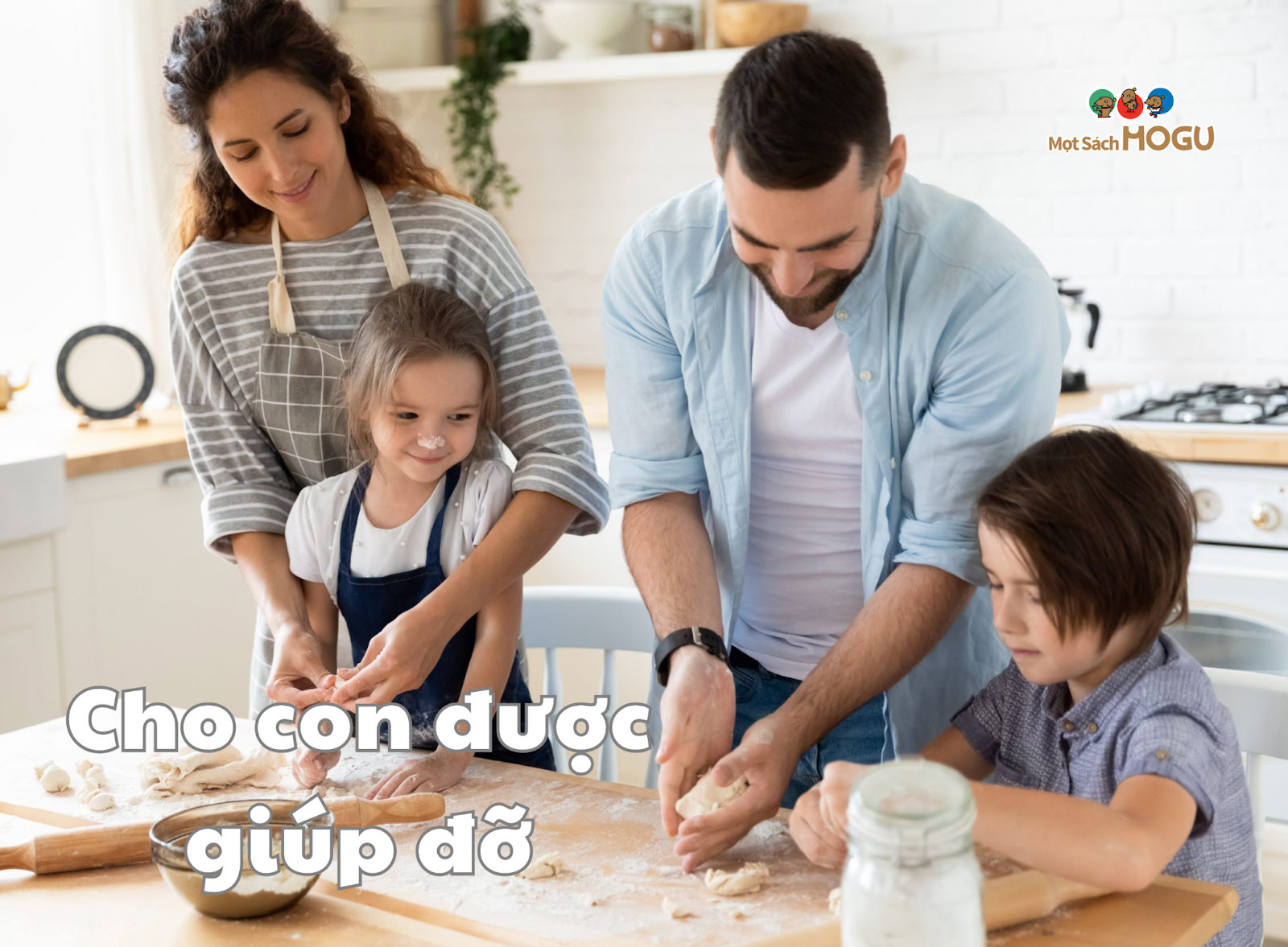 Cách rèn luyện tính tự lập cho bé: Cho con được giúp đỡ