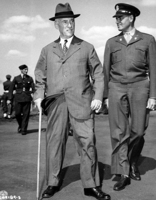  Secretary of War Henry L. Stimson (with military aid Col. W. H. Kyle)