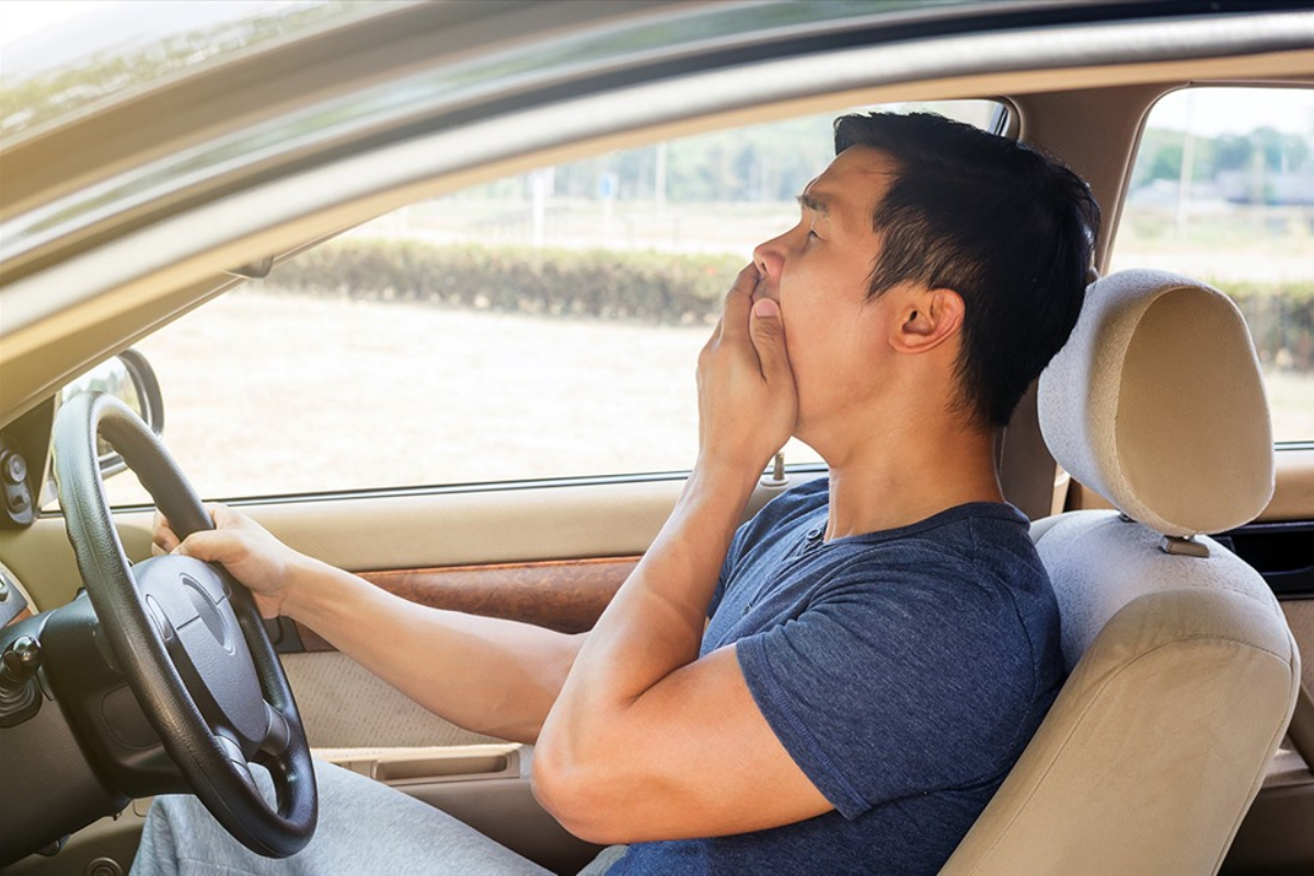 Dừng xe nghỉ  khi buồn ngủ
