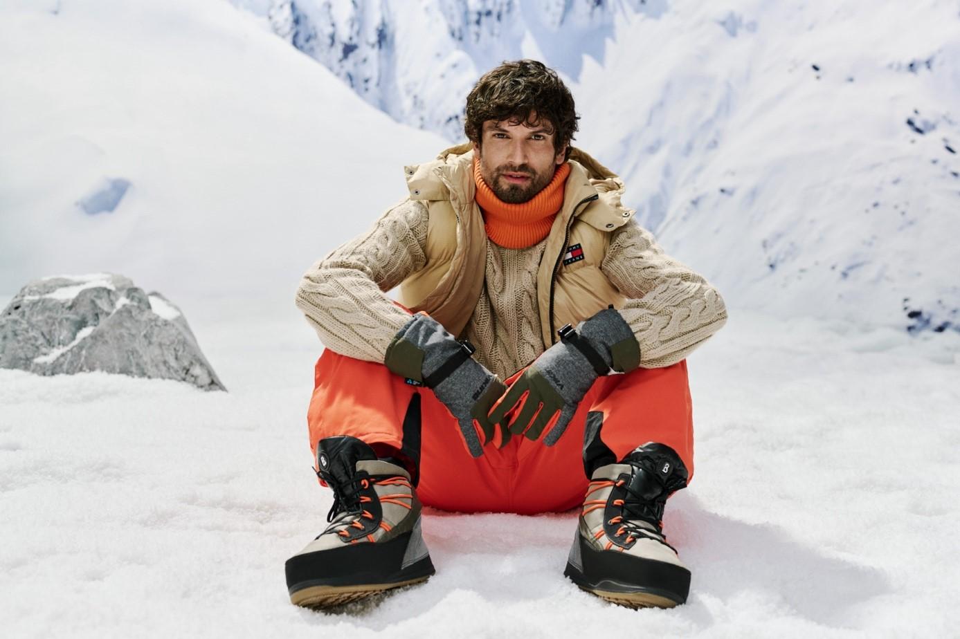 Obraz zawierający śnieg, osoba, obuwie, ubrania

Opis wygenerowany automatycznie