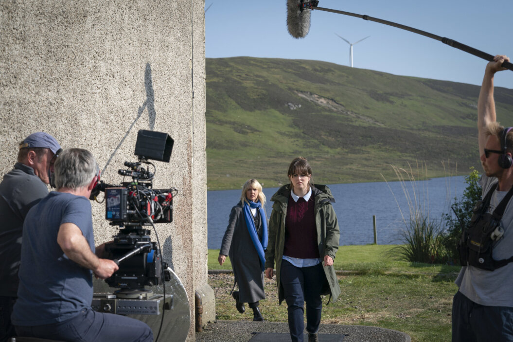 Production crew and DI Ruth Calder (Ashley Jensen) and DI 'Tosh' McIntosh (Alison O'Donnell)