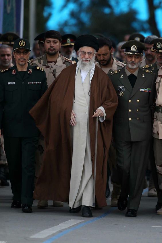 Military Control: Commanding Iran's Armed Forces