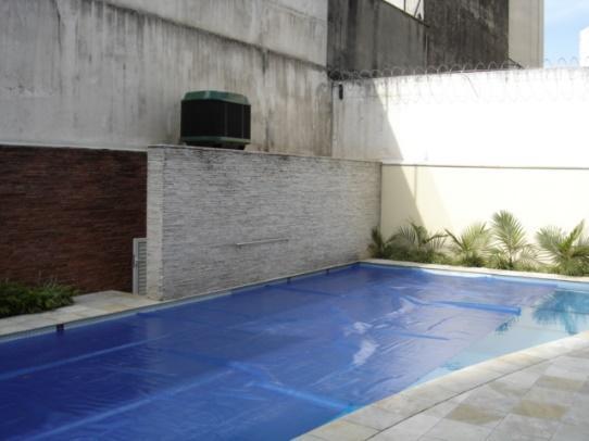 Piscina de plástico

Descrição gerada automaticamente