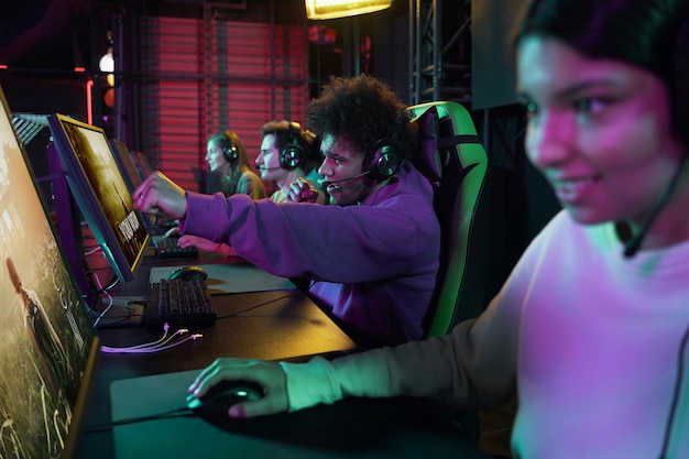Speed Thrills Gaming High
