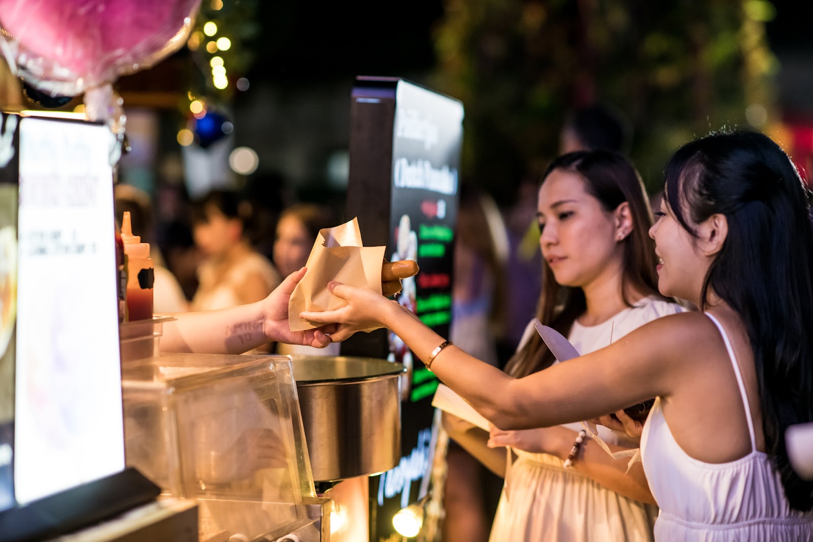 Discover the Enchanting Christmas Market Singapore 2023