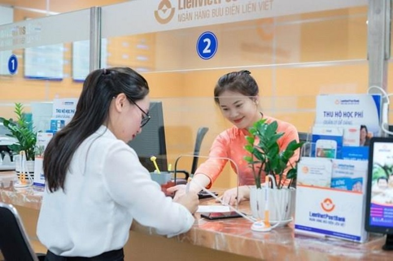 Đáo hạn ngân hàng Liên Việt