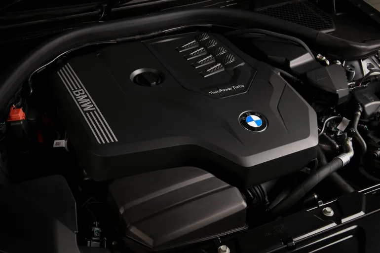 เครื่องยนต์รถยนต์ : BMW SERIES 3 2024