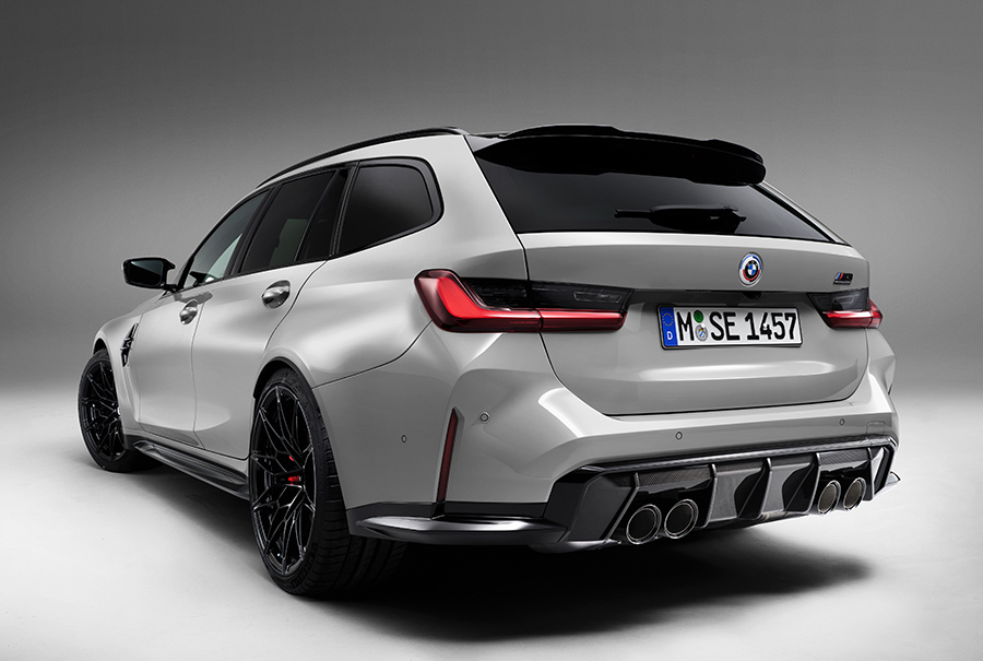 ดีไซน์ภายนอกรถยนต์ : BMW M3 Competition M xDrive Touring