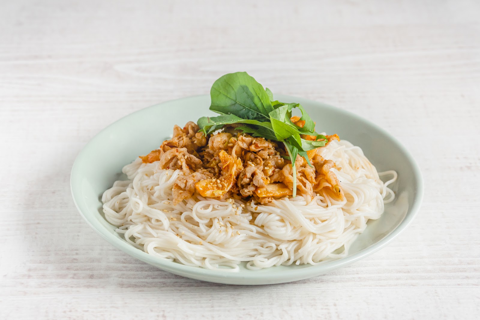 5.夏に食べたくなるスタミナ麺！「豚キムチそうめん」